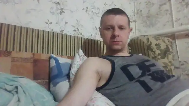 Snapshot of nedstark12 chatting on May 10, 7:12 am nedstark12 online show from May 10, 7:12 am