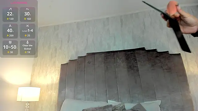 Snapshot of salma_lutz chatting on February 22, 12:40 pm salma lutz online show from February 22, 12:40 pm