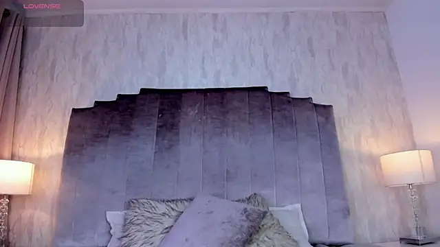 Snapshot of salma_lutz chatting on June 10, 1:12 pm salma lutz online show from June 10, 1:12 pm