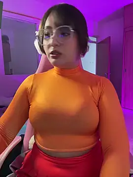 Angeldusttt online show from April 12, 8:45 pm