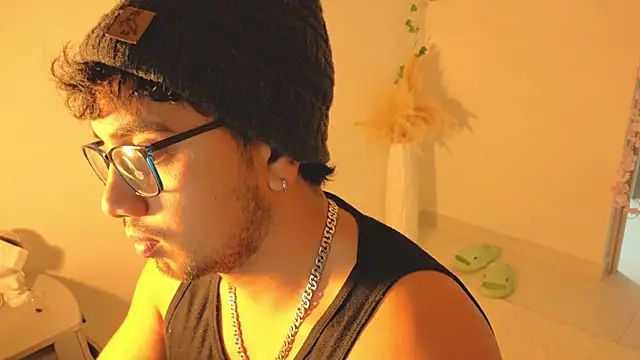 0ne 0f 0ne online show from October 22, 12:54 am