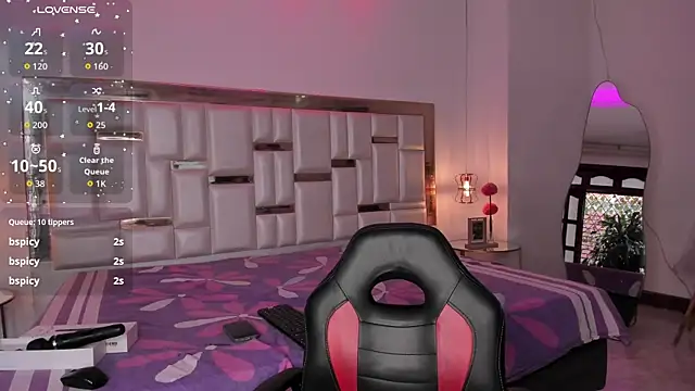 KateMoorex online show from April 4, 1:17 pm