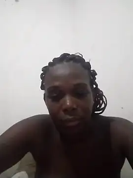 Snapshot of Morena_2021 chatting on December 18, 4:39 am Morena 2021 online show from December 18, 4:39 am