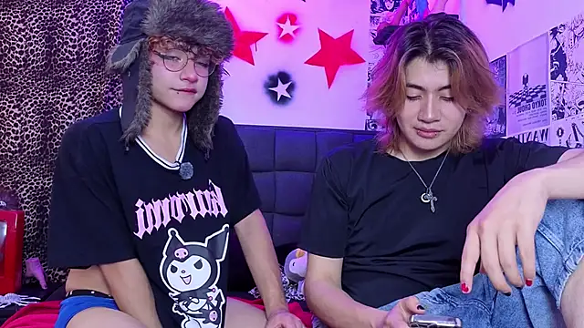 Snapshot of Vamps_Lovers chatting on December 2, 5:58 pm Vamps Lovers online show from December 2, 5:58 pm