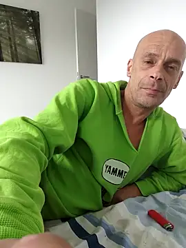 Snapshot of nolliebollieeeeeee chatting on October 6, 11:22 am nolliebollieeeeeee online show from October 6, 11:22 am