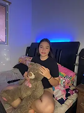 Ashley and Zoe online show from March 7, 4:01 pm