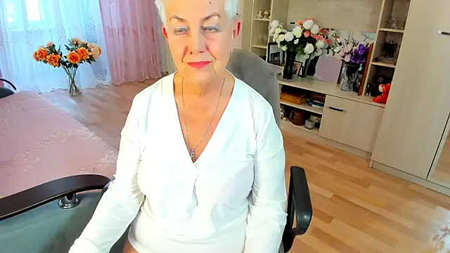 HotandMature online show from March 31, 2:41 pm