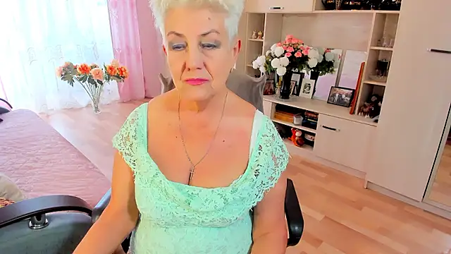 HotandMature online show from March 4, 11:07 am