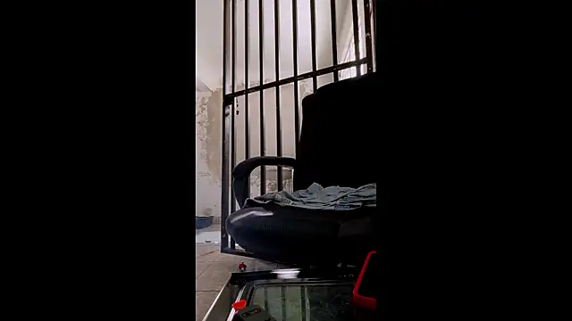 Snapshot of Labarbie77 chatting on October 3, 6:42 pm Labarbie77 online show from October 3, 6:42 pm