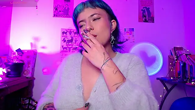 Snapshot of AlmaNanax chatting on November 20, 4:46 am AlmaNanax online show from November 20, 4:46 am