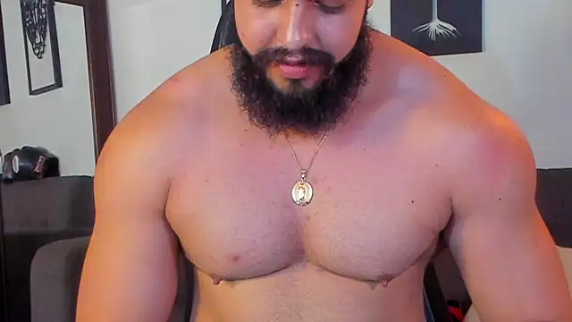 Snapshot of Justin_kingX7 chatting on July 11, 3:40 am Justin kingX7 online show from July 11, 3:40 am