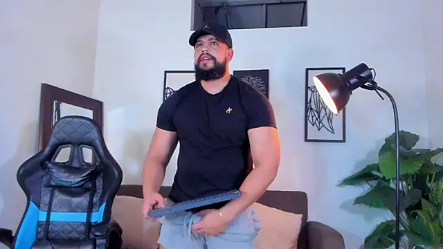 Justin kingX7 online show from May 17, 4:34 am