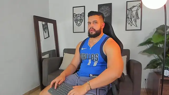 Justin kingX7 online show from April 10, 4:08 am