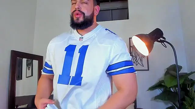 Justin kingX7 online show from June 3, 5:30 am