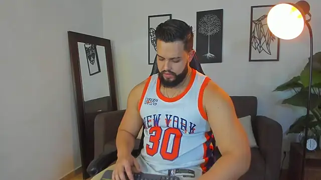 Justin kingX7 online show from April 2, 2:30 am