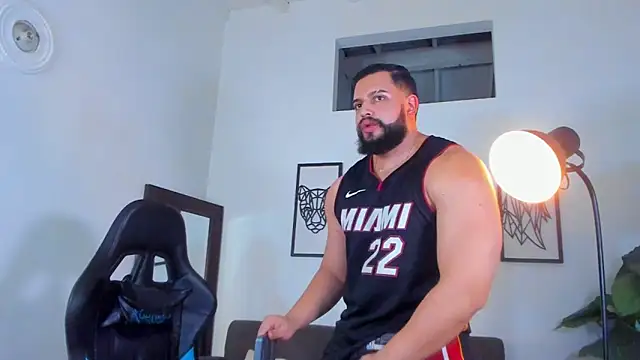 Justin kingX7 online show from May 21, 4:32 am