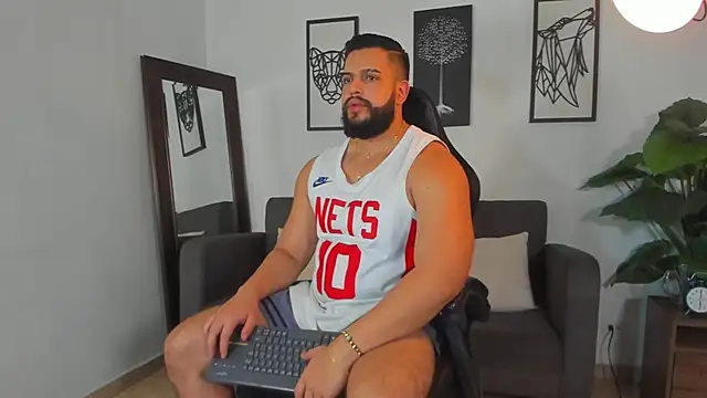 Justin kingX7 online show from April 12, 2:15 am