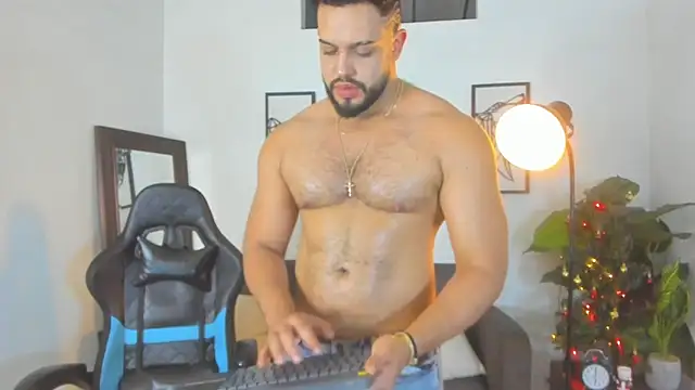 Justin kingX7 online show from December 14, 11:43 pm