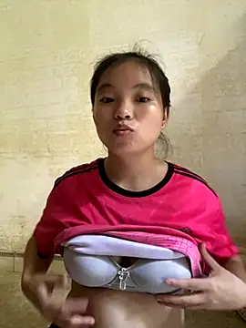 viluna online show from October 5, 7:21 am