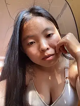 viluna online show from November 24, 4:56 am