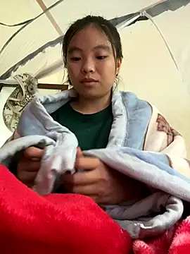 viluna online show from November 3, 2:17 am