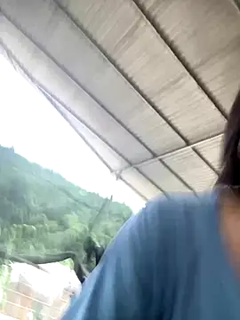 viluna online show from October 4, 4:14 am