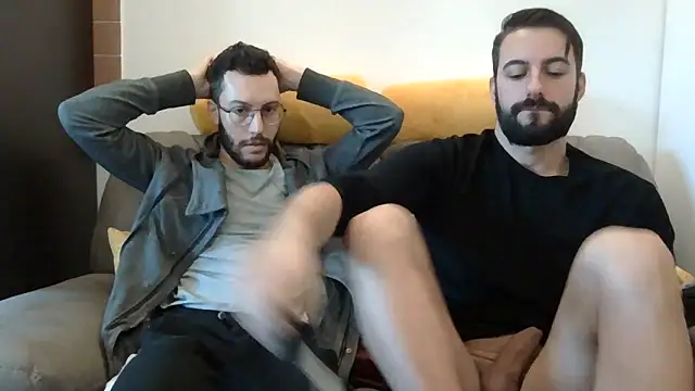 Amicisegreti online show from November 27, 6:47 am