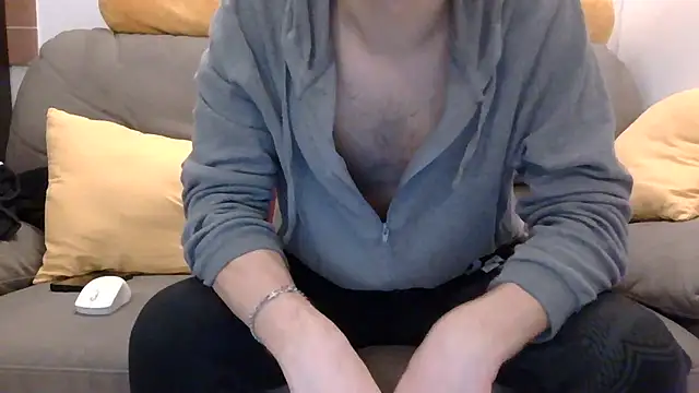 Amicisegreti online show from December 19, 6:27 am