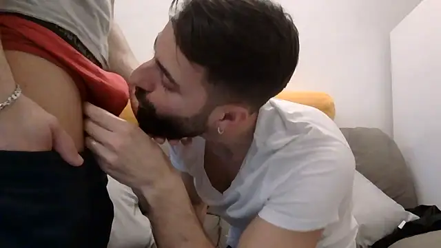 Amicisegreti online show from February 25, 5:24 pm