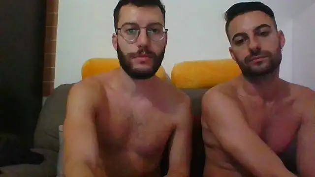 Amicisegreti online show from October 18, 4:58 am