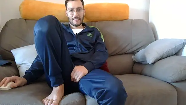 Amicisegreti online show from March 25, 6:24 am