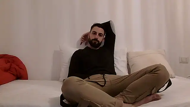 Amicisegreti online show from March 27, 5:47 pm