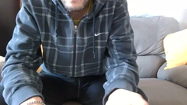 Amicisegreti online show from March 30, 11:01 am