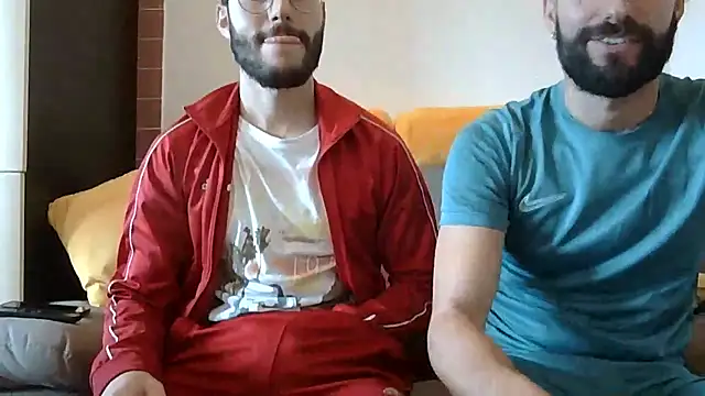 Amicisegreti online show from December 3, 10:25 am