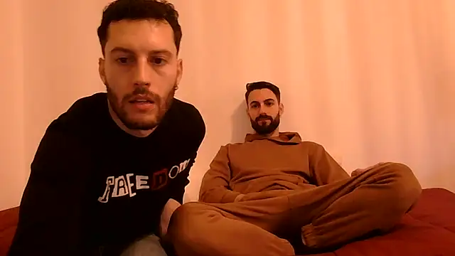 Amicisegreti online show from March 28, 4:19 pm