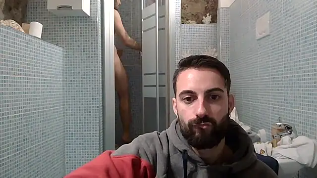 Amicisegreti online show from February 9, 12:03 pm