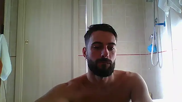 Amicisegreti online show from February 23, 3:23 pm