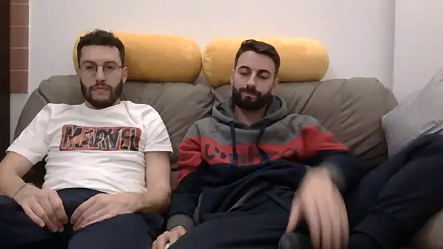 Amicisegreti online show from February 24, 8:42 pm