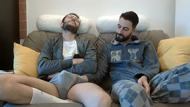 Amicisegreti online show from March 31, 5:42 am