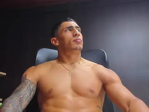 Snapshot of adrian_ray chatting on December 19, 7:38 pm adrian ray online show from December 19, 7:38 pm