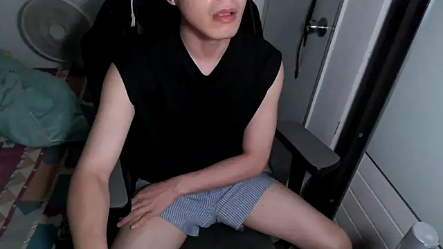 y610809yy online show from April 25, 6:05 pm
