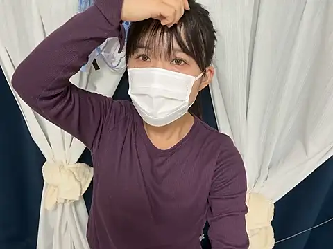 Snapshot of hikiwarinatto_xoxo chatting on October 27, 9:10 am hikiwarinatto xoxo online show from October 27, 9:10 am