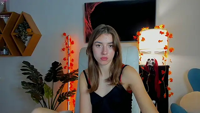 SweetVikki online show from November 1, 7:52 pm