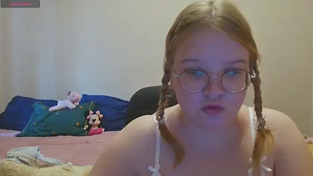 Snapshot of Rosa_Grenn chatting on October 24, 9:08 am Rosa Grenn online show from October 24, 9:08 am