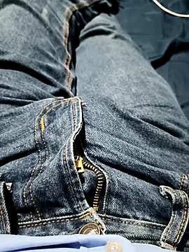 Aaia93 online show from November 17, 12:47 am