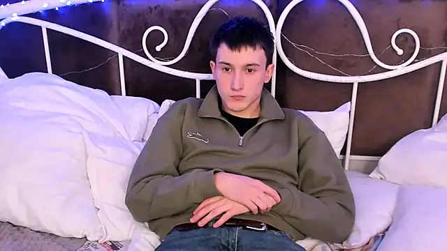 David  Diamond online show from December 13, 8:04 pm