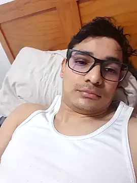 Elcurvo69 online show from February 20, 9:39 pm