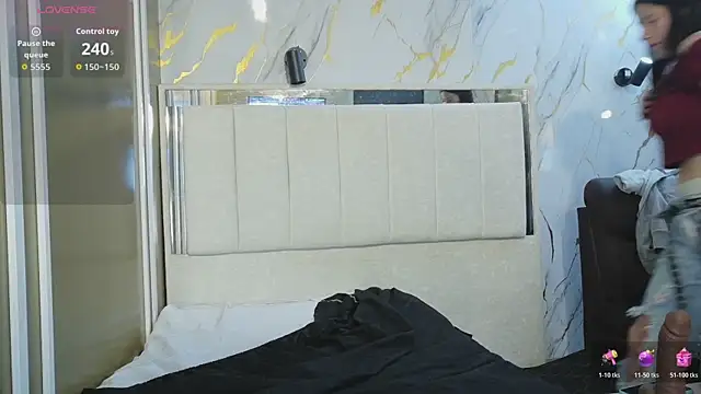 Olivia11  online show from July 8, 1:23 pm