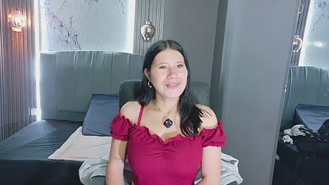 Olivia11  online show from May 12, 12:44 pm