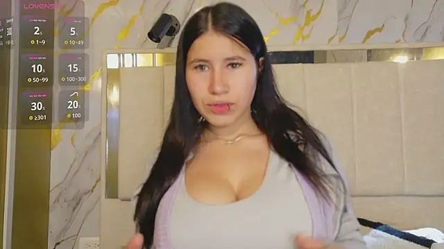 Olivia11  online show from April 10, 12:34 pm